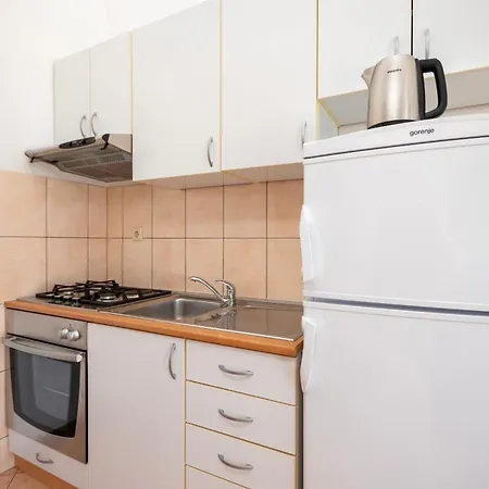 Apartment Apartments More Duce