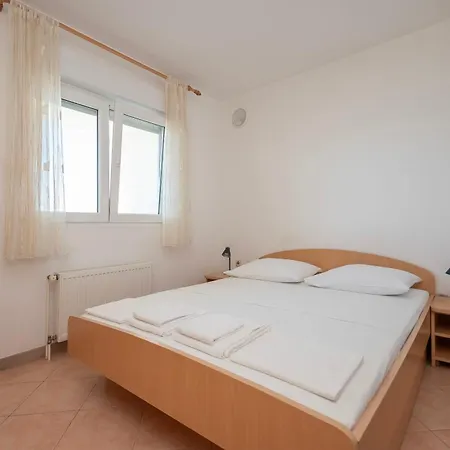 Apartment Apartments More Duce