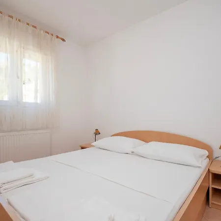 Apartment Apartments More *